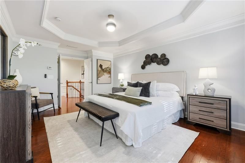 Building Photo - 3655 E Paces Walk