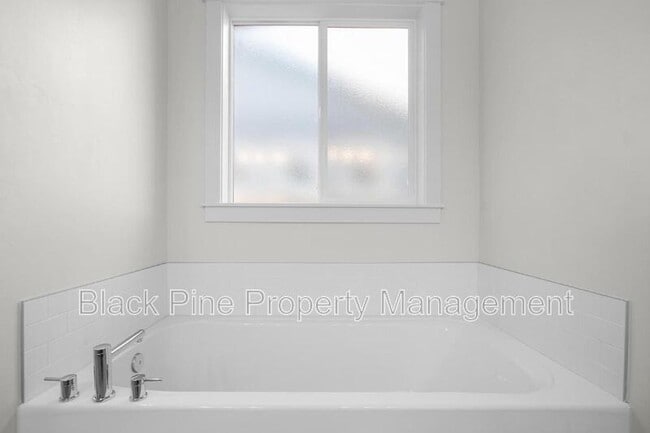 Building Photo - 7536 W Havana Dr