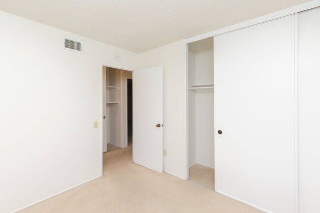 Building Photo - Single Story 3 Bed 2 Bath Home in Poway- Silverset Park