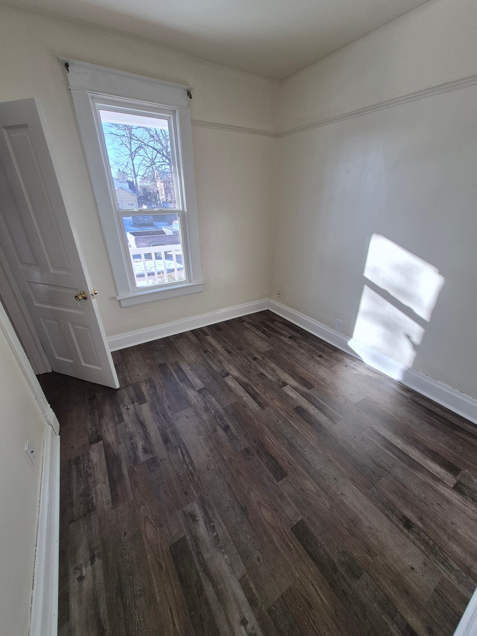 3rd bedroom - 4049 6th Ave