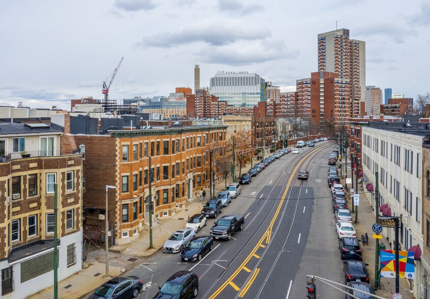 Building Photo - 882 Huntington Ave