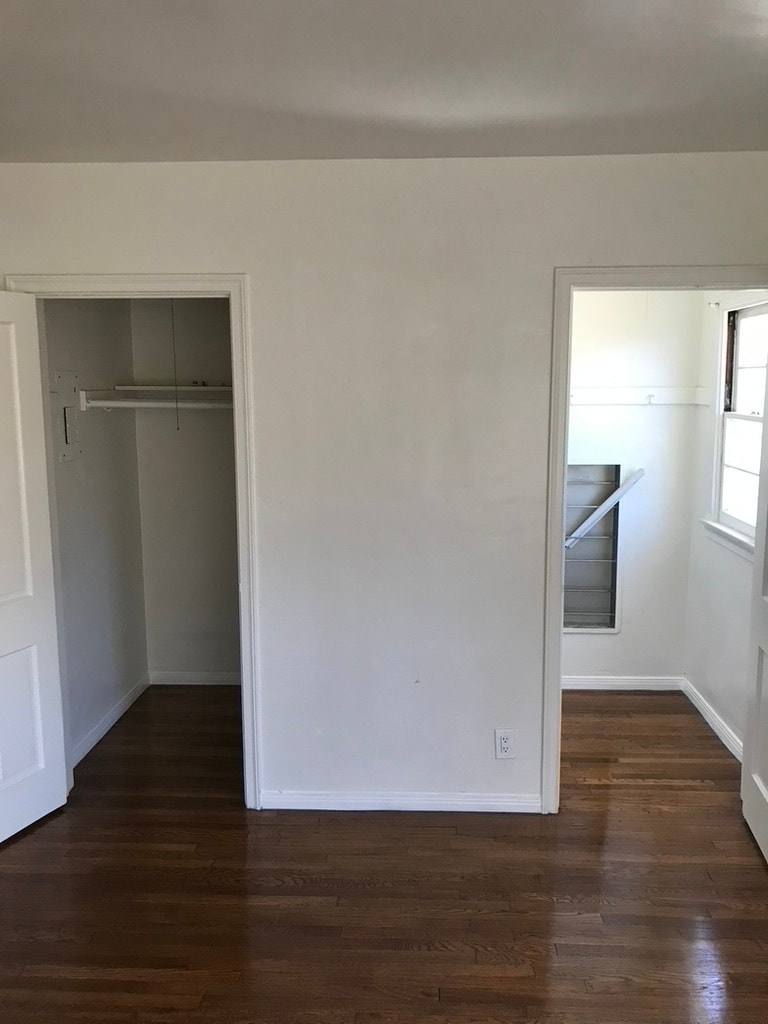 Building Photo - 1803 W 36th St