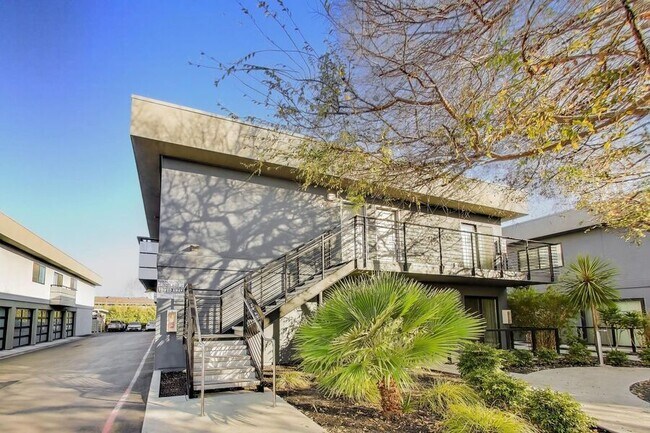 Building Photo - 1662 Hollenback Avenue-12