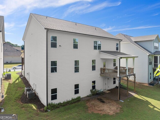 Building Photo - 4656 Silver Oak Dr