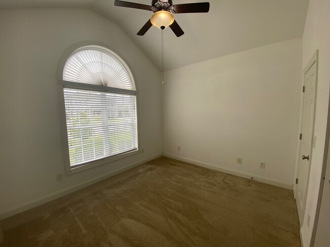 Building Photo - 1936 Cambria Dr