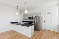 Building Photo - 129 Main St