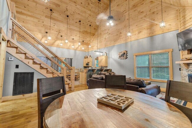Building Photo - 2485 Waldens Creek Rd