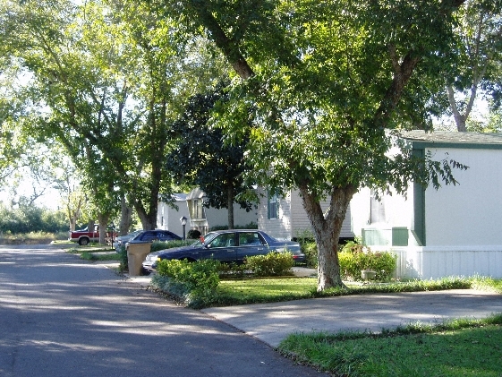 Building Photo - De La Be Forest Mobile Home park