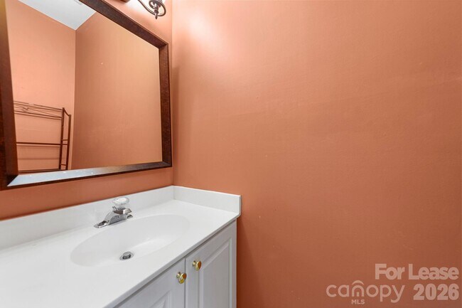 Building Photo - 214 Southern Cross Ln