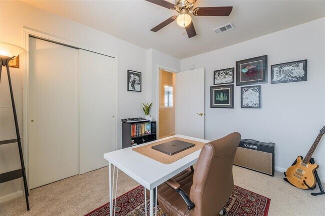 Building Photo - 336 Celery Loop