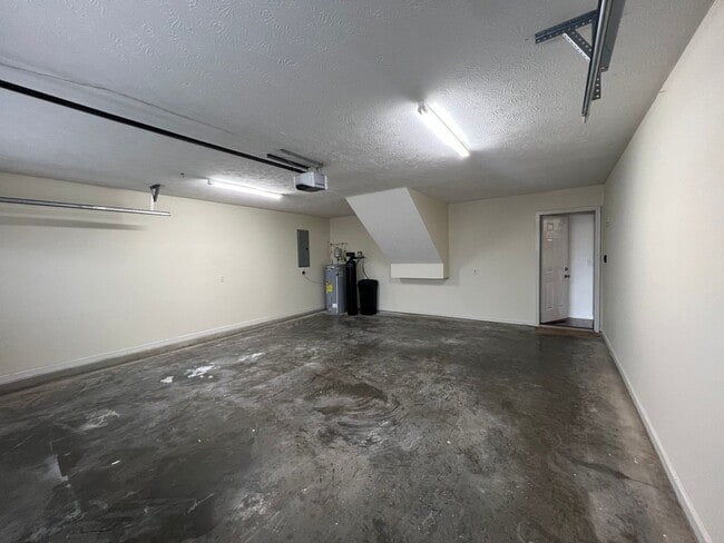 Building Photo - Nice 3 Bedroom 2 Bath plus Bonus Room in Murfreesboro - Available Immediately!