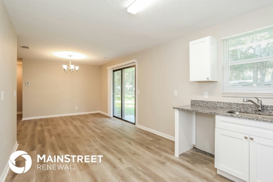 Building Photo - 5203 Chivalry Dr