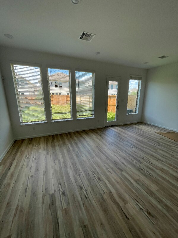 Building Photo - 4135 Balboa Dr