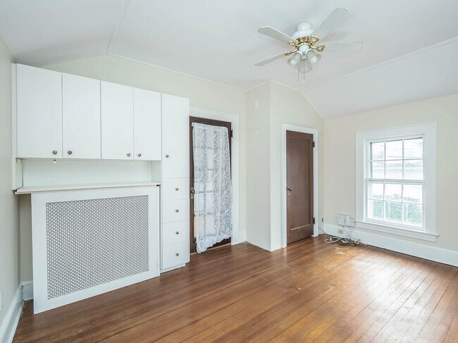 Building Photo - 339 Glen Ave