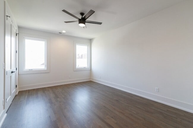 Building Photo - 1009 Garfield St