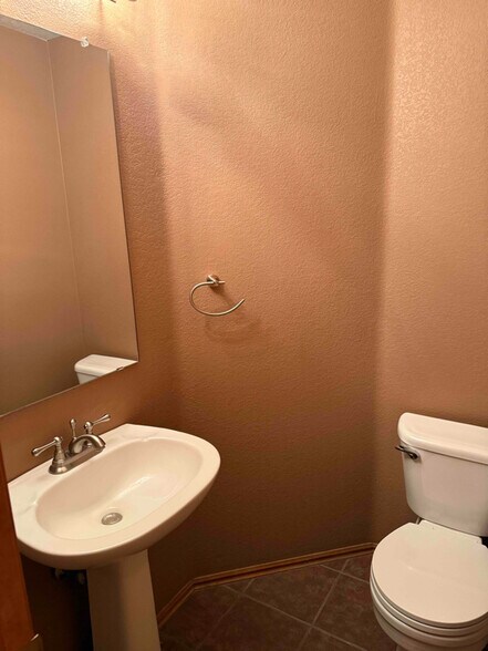 Building Photo - 9302 Wolfe Dr