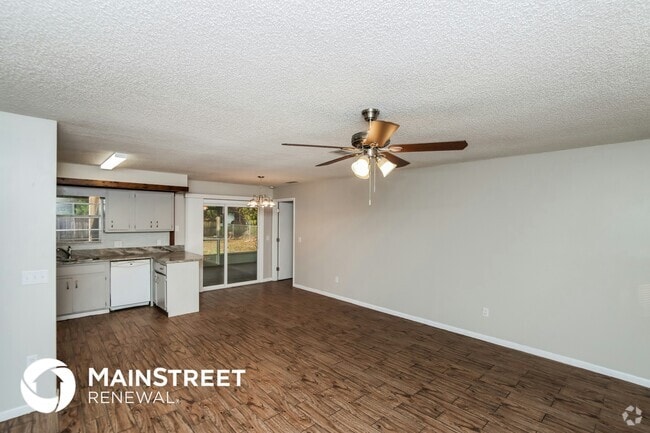 Building Photo - 461 Truvall St SW