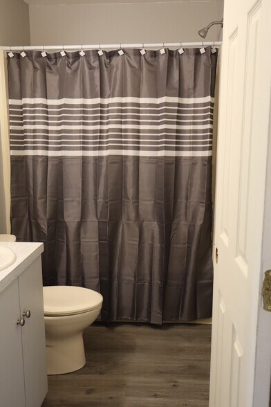 Building Photo - 344 McKinley Ave