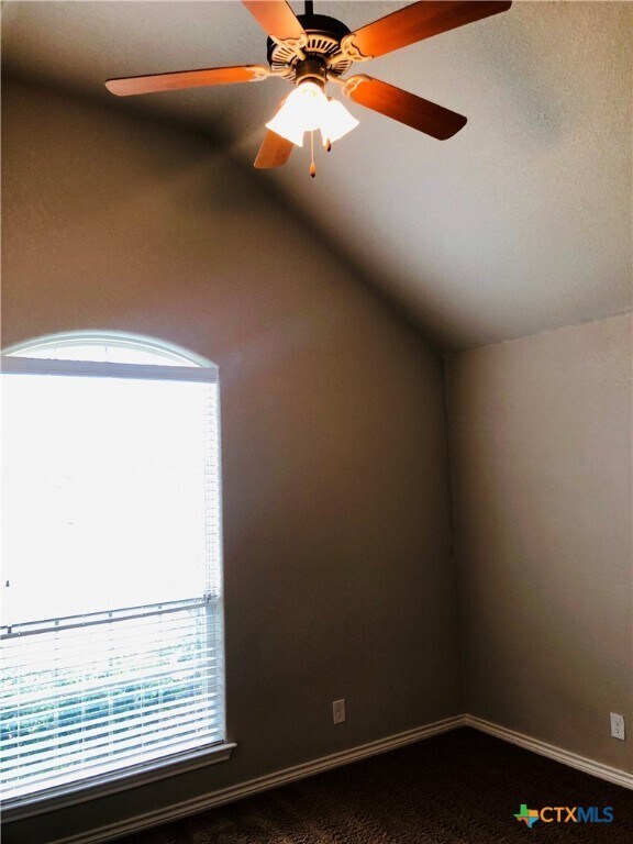 Building Photo - 606 Tumbleweed Dr