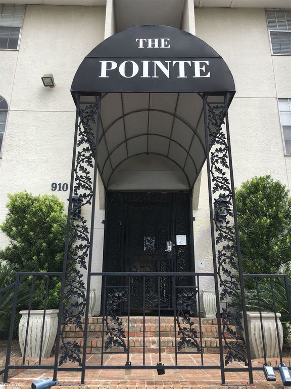 Building Photo - K002 - Pointe #61