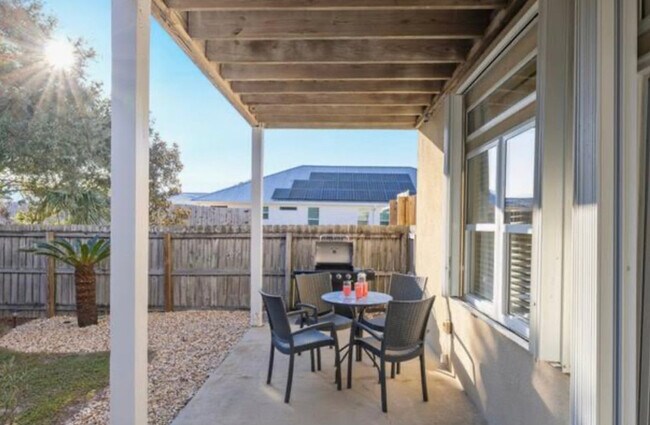 Building Photo - 76 Gulf View Dr