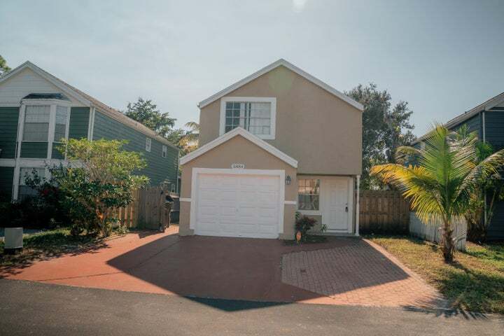 Building Photo - 5884 Dewberry Way