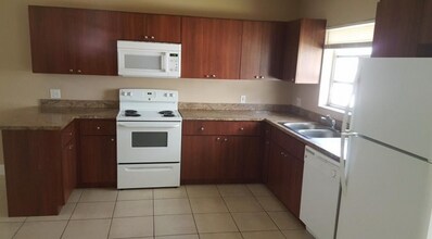 Building Photo - Grant St Duplex