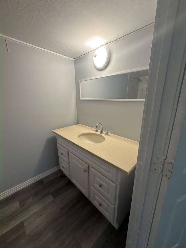 Building Photo - 1302 Ariana Woods Cir