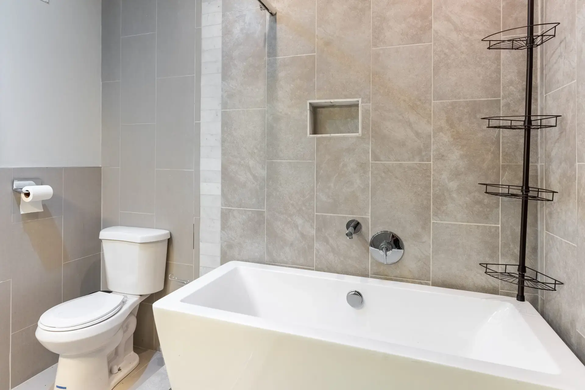 Master Bath - 2207 Flagler Pl NW