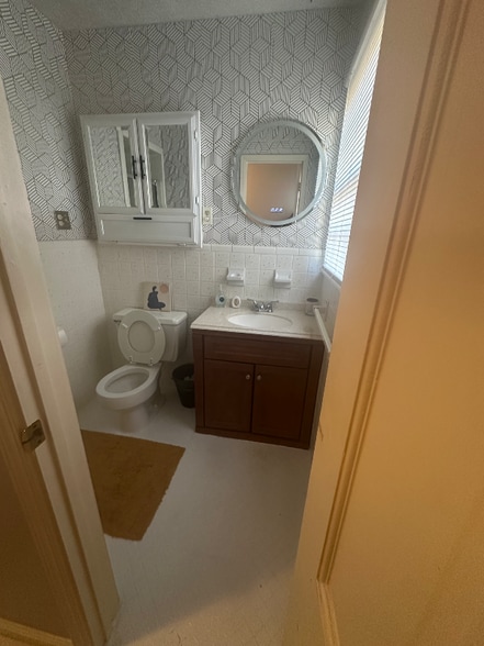 Building Photo - 3077 Laura Ln