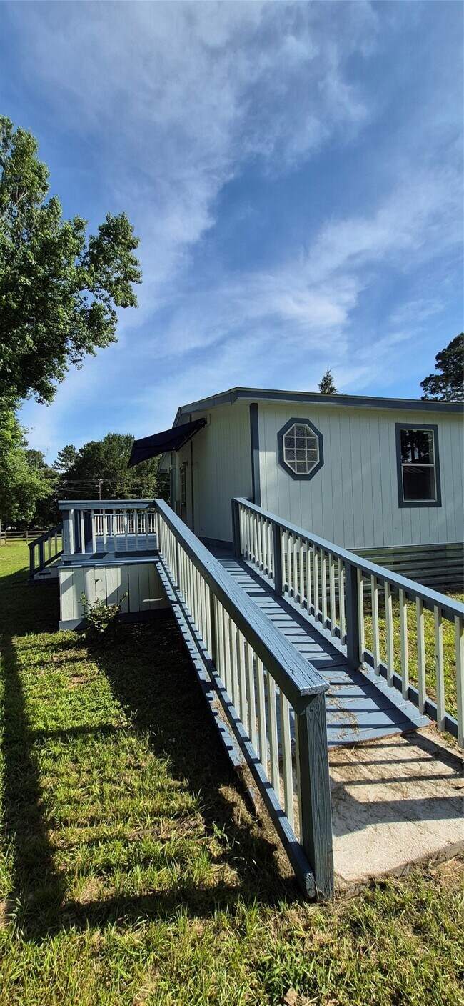 Building Photo - 24430 Oak Hollow Blvd