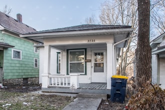 Building Photo - Cozy and Charming Two-Bedroom House with M...