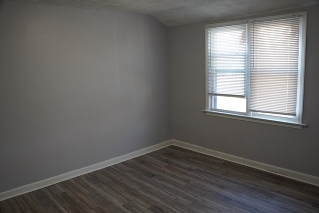 Building Photo - 2711 W 5th St