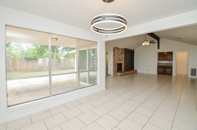 Building Photo - 12266 Huntington Venture Dr