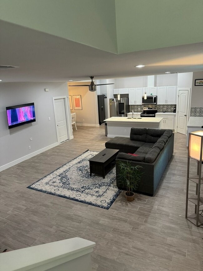 Building Photo - Charming 4BR House in Del Valle