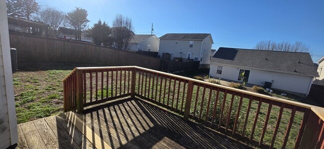 Building Photo - 150 Howard Woody Dr