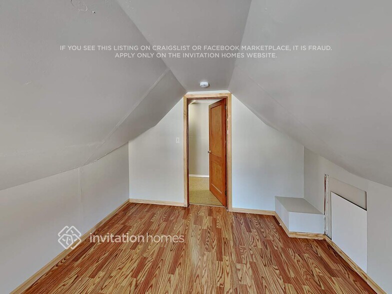 Building Photo - 6432 2nd Ave S