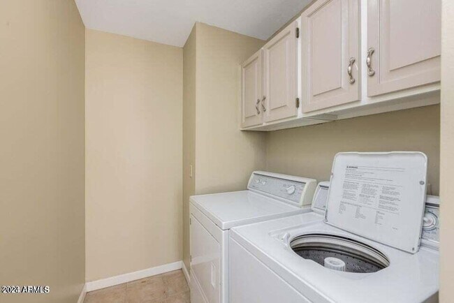 Building Photo - 7230 E Arlington Rd