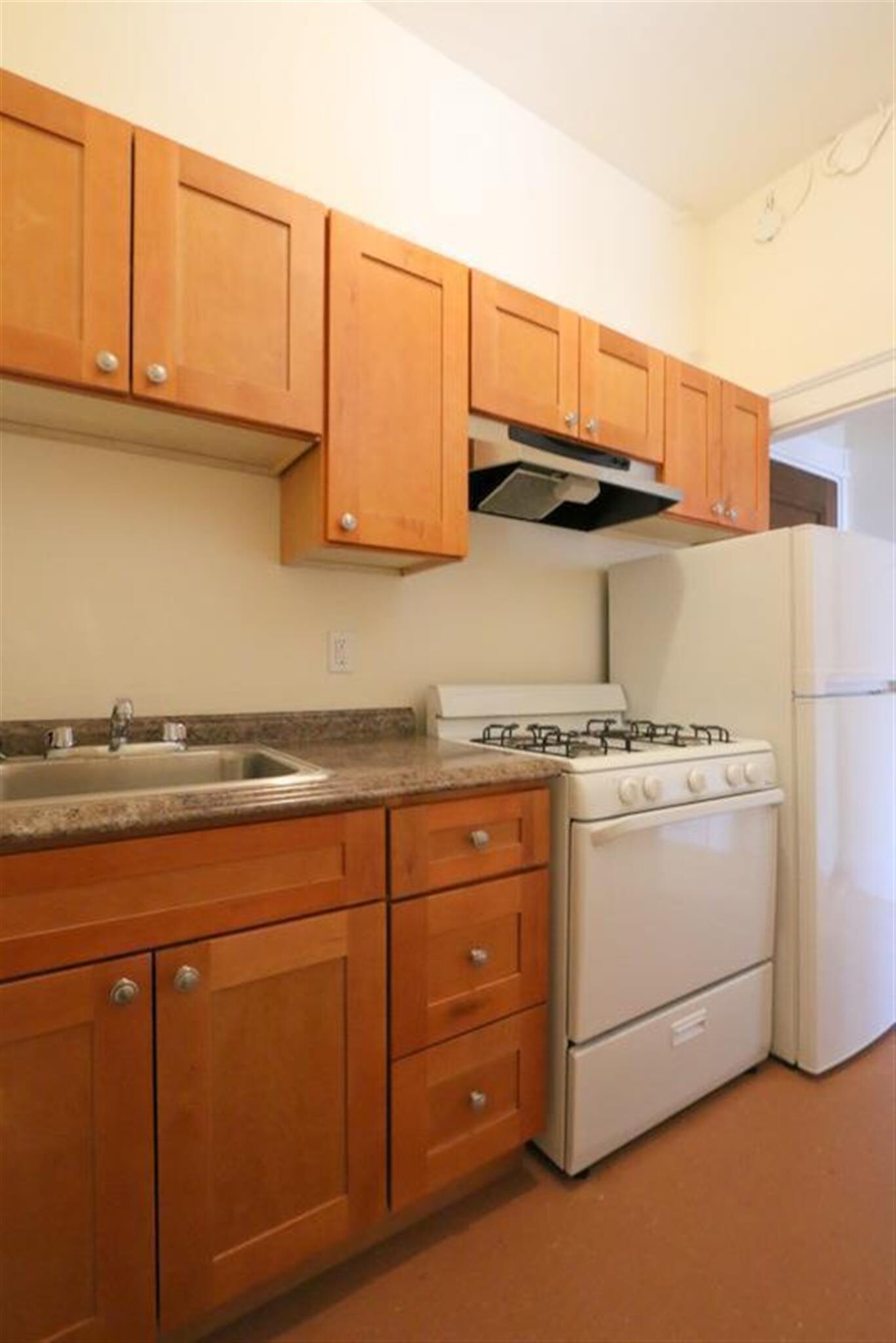 Building Photo - 2 Ware St