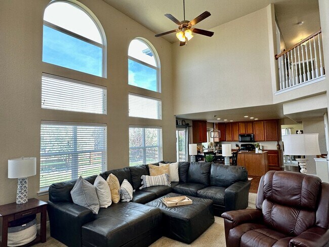 Building Photo - Elegant & Spacious 4BD Home with 3-Car Gar...