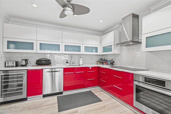 Building Photo - 2207 NE 16th Ave