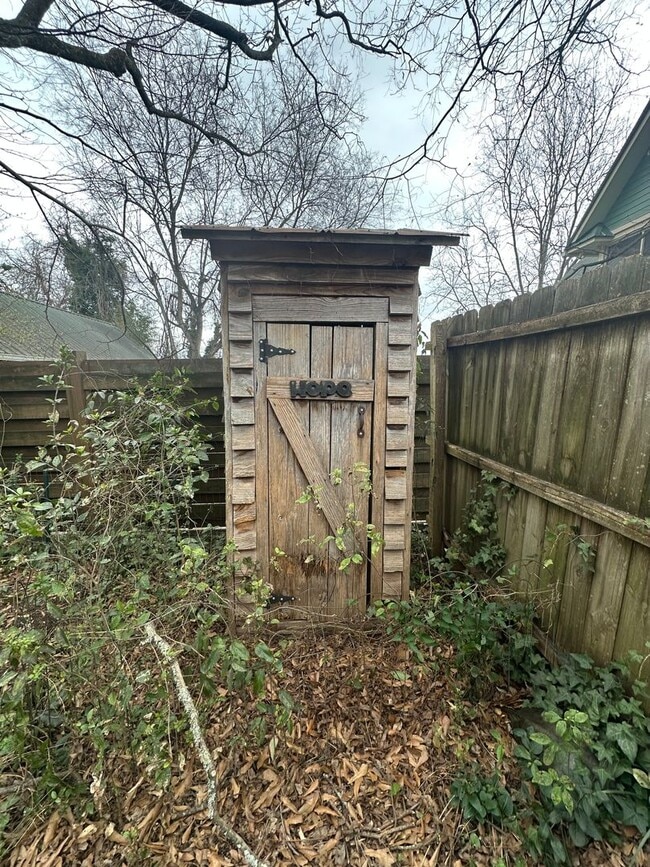 Building Photo - Shotgun Home in the Boulevard Neighborhood - Move in date June 1st, 2026