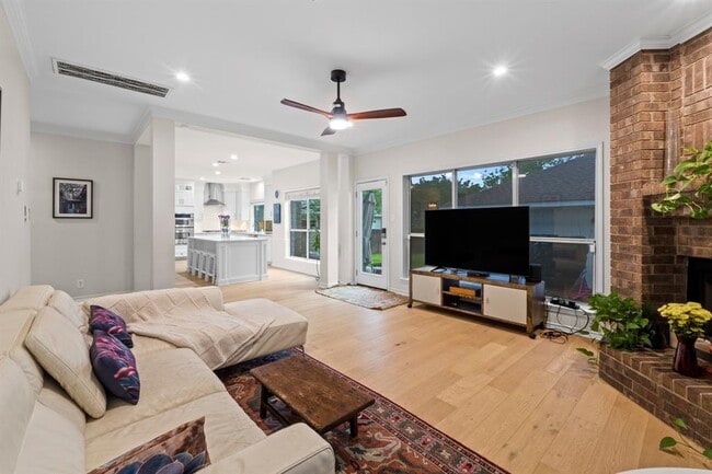 Building Photo - 6300 Needham Ln