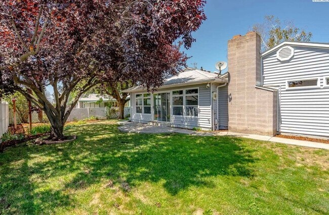 Building Photo - Charming 3-Bedroom Home