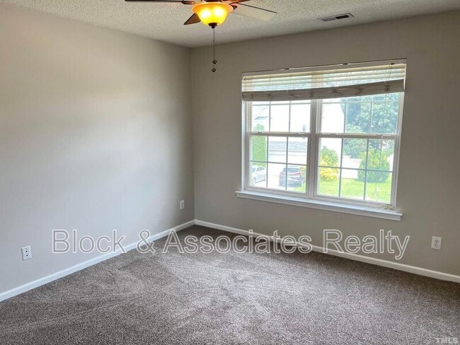 Building Photo - 5013 Marathon Ln
