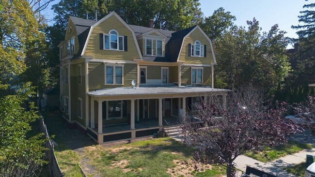 Building Photo - 35 Tirrell St