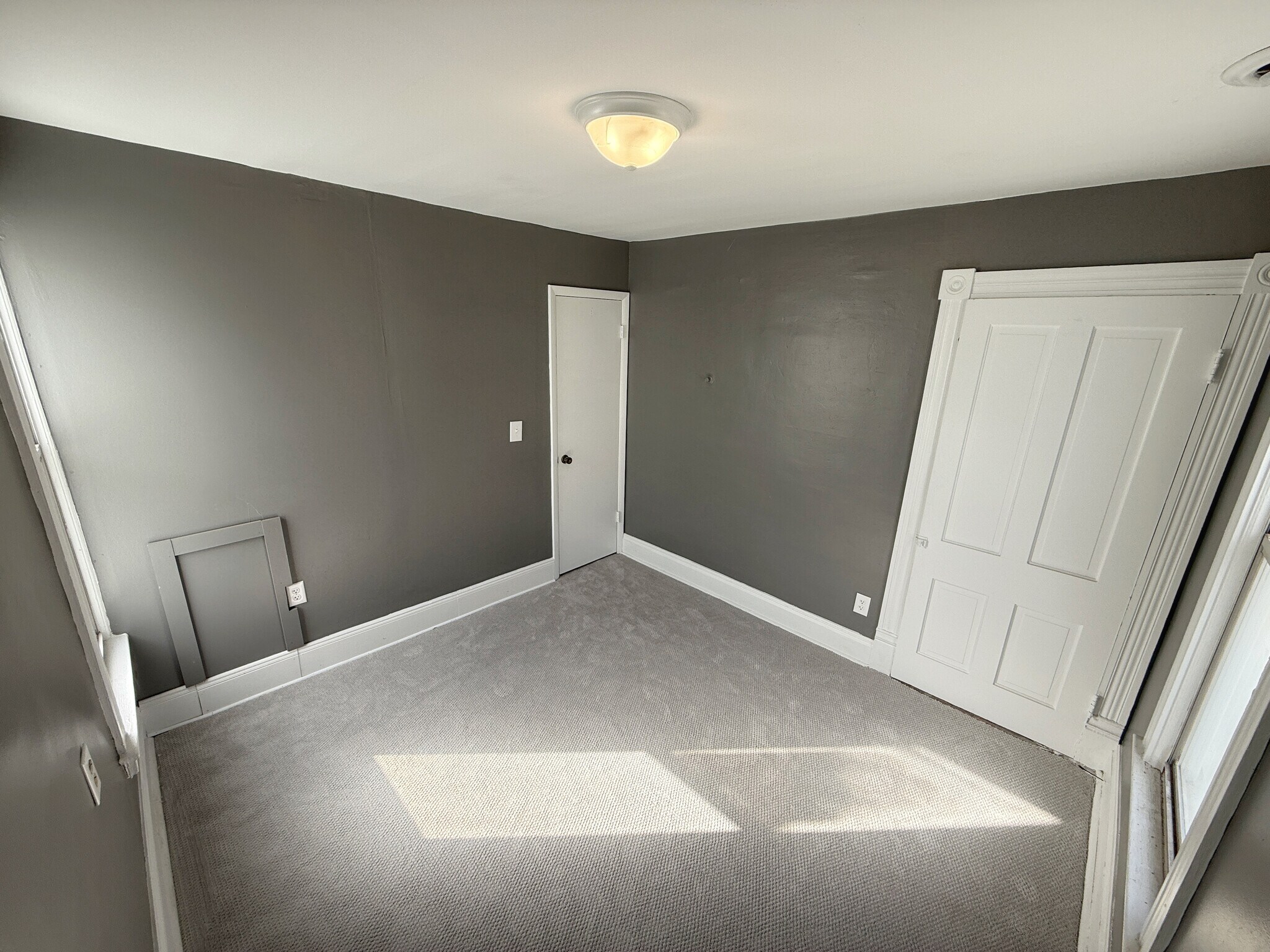 Building Photo - 49 Lynwood Ave