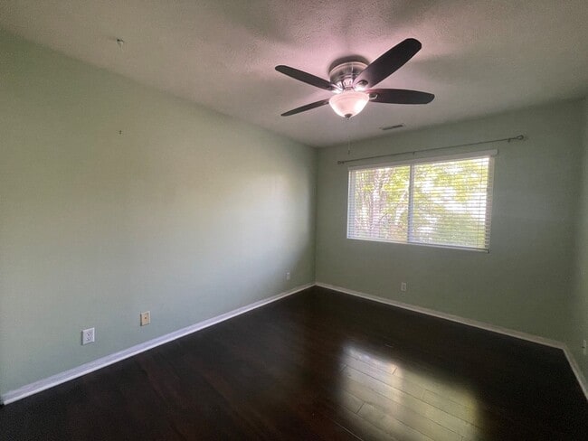 Building Photo - 2930 Blackhawk Dr