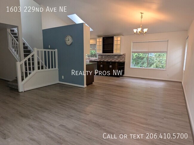 Building Photo - 1603 229th Ave NE