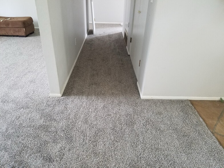 Building Photo - 220 Sherman Dr